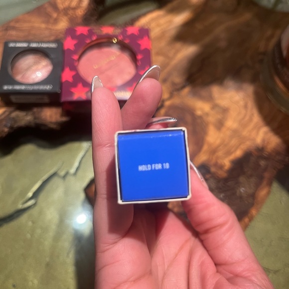 New MAC 3pc Face set with eyeshadow, mascara and more - Picture 6 of 8